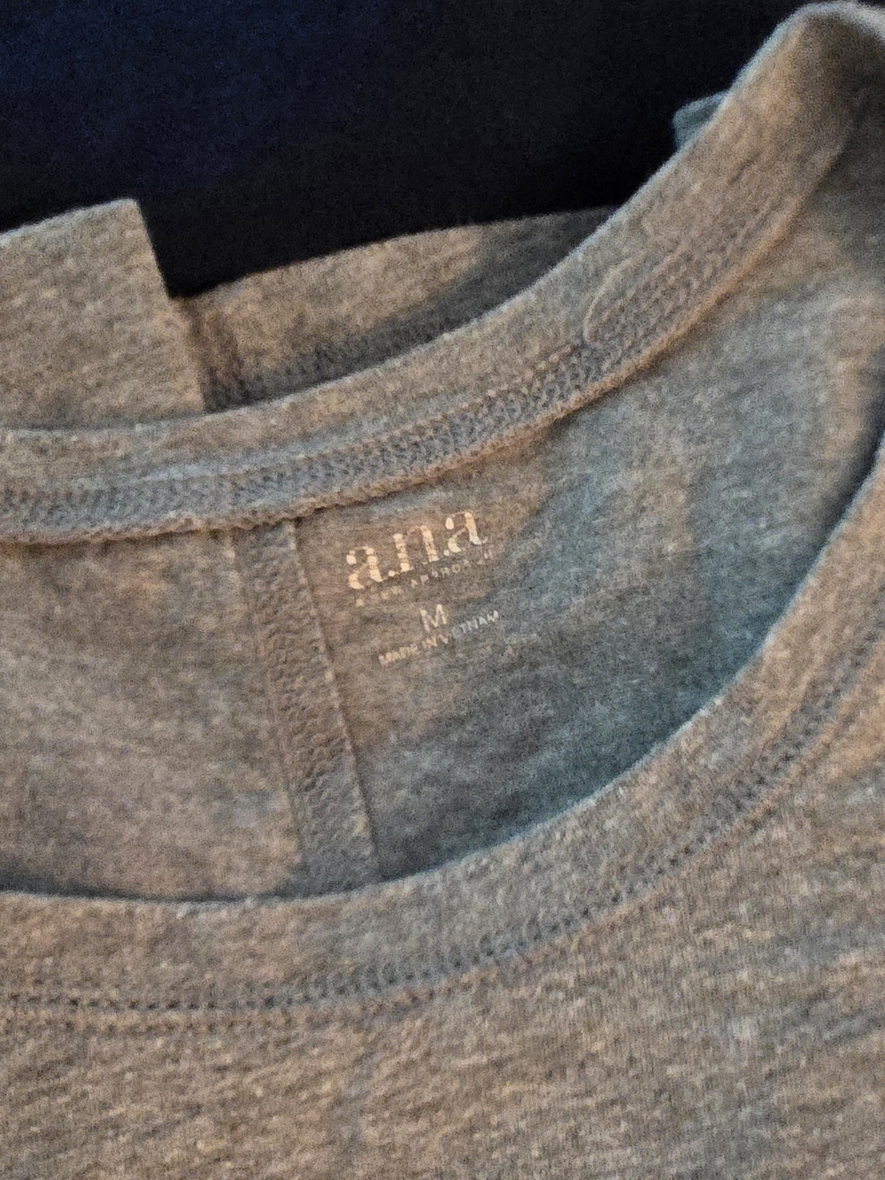 Set of Three Classic Crewneck Longsleeved Tees Women's M - Picture 3 of 6